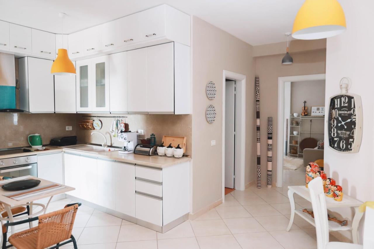 Large Apartment Near The Seaside Boulevard Lungomare Vlorë Buitenkant foto