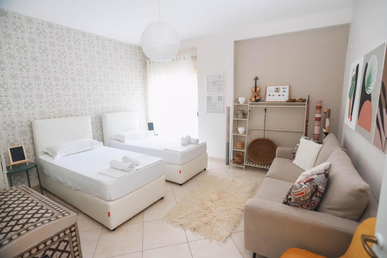 Large Apartment Near The Seaside Boulevard Lungomare Vlorë Buitenkant foto