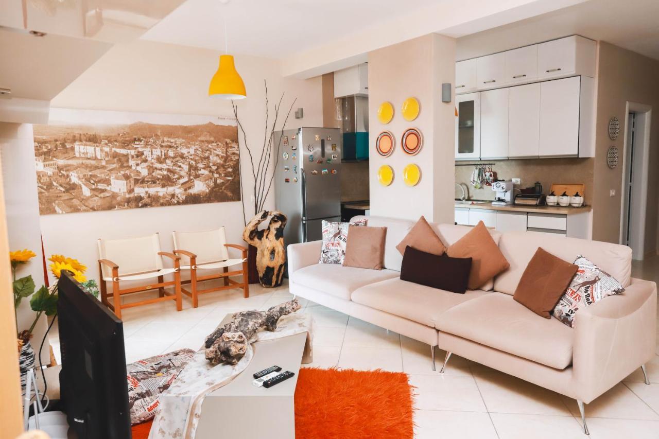 Large Apartment Near The Seaside Boulevard Lungomare Vlorë Buitenkant foto
