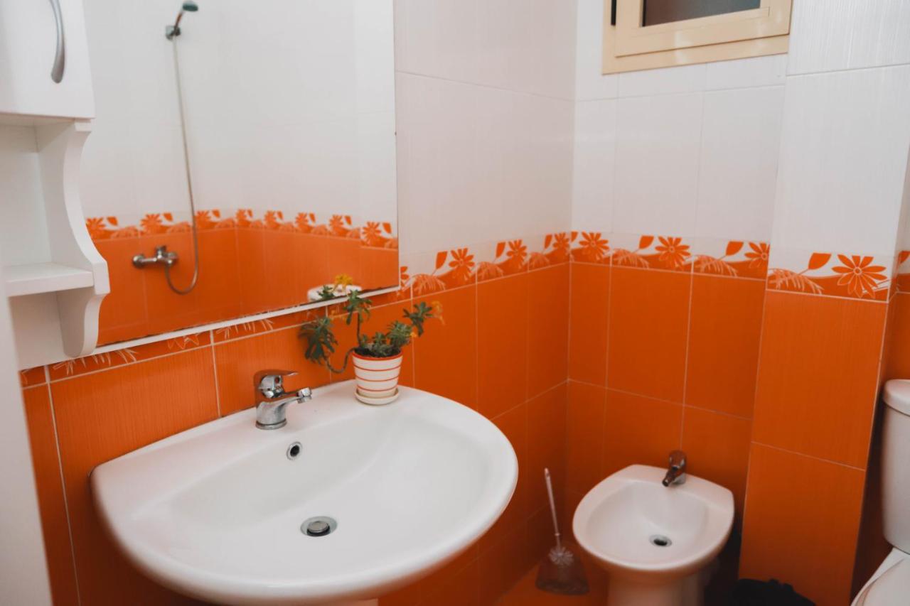 Large Apartment Near The Seaside Boulevard Lungomare Vlorë Buitenkant foto