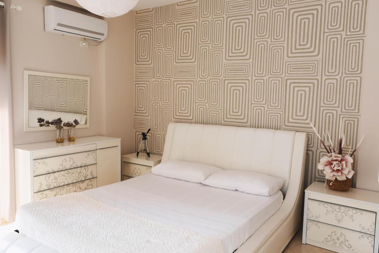 Large Apartment Near The Seaside Boulevard Lungomare Vlorë Buitenkant foto